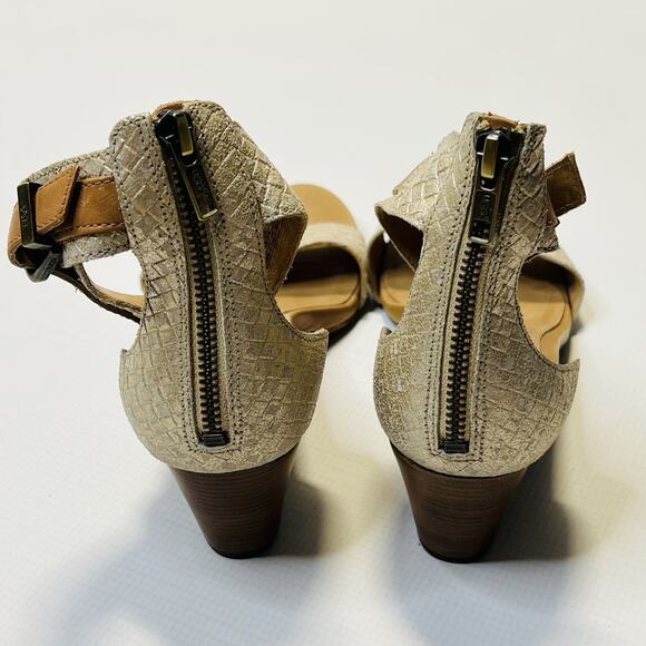UGG Cream and Tan Wedge Sandals - Picture 7 of 14